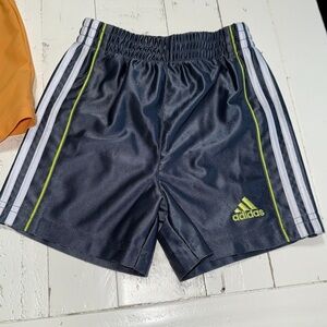 🎀18m adidas short shorts grey and white GUC